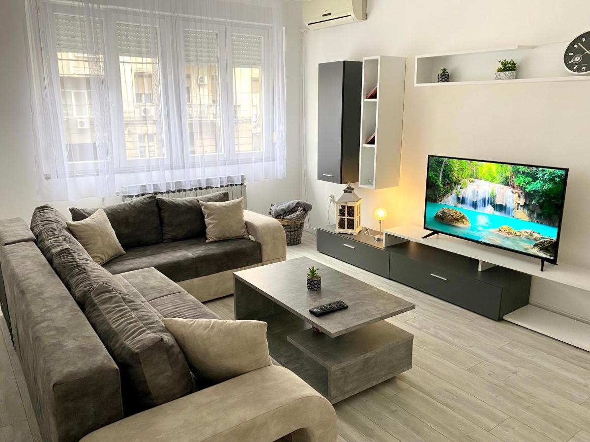 Grand Royal Apartment เบลเกรด ภายนอก รูปภาพ